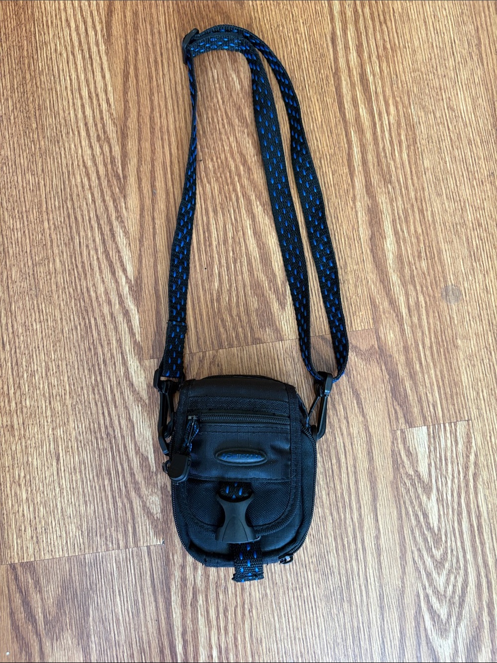 Vintage Samsonite Crossbody Camera Pouch with Adjustable Strap